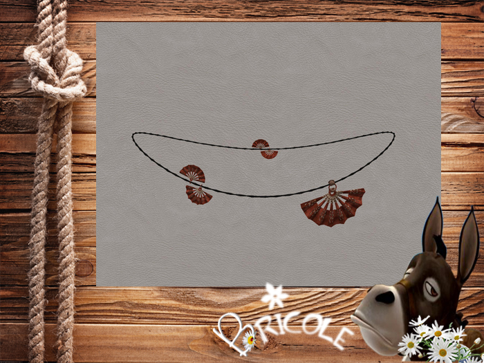 Eventail ( hand fan ) Belly chain