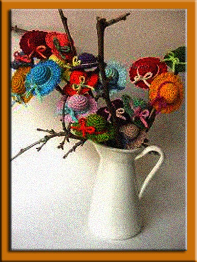 VM Tiny Hats in vase picture