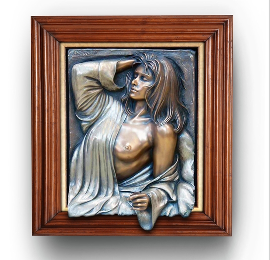 Glamorous-MM ... Bronze by: Bill Mack