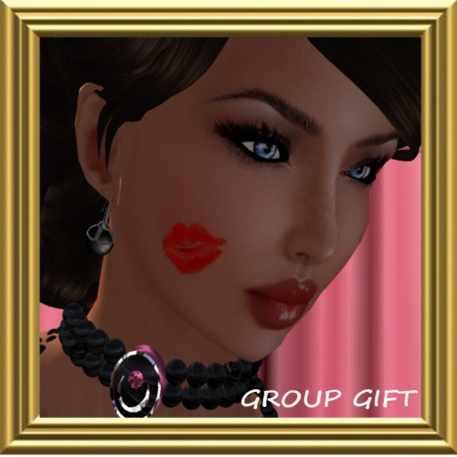 The Kiss Cheek Tattoo - Group Gift