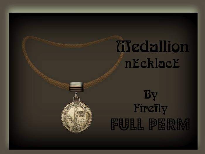Medallion Necklace Full Perm