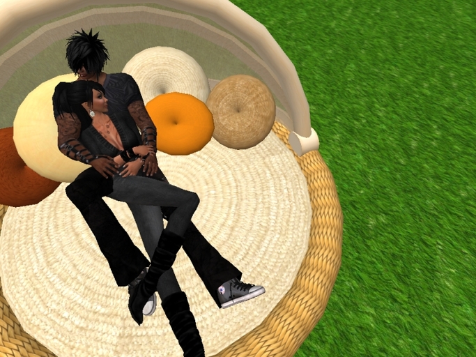 cuddle basket - fukus treasures