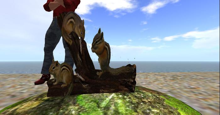 Chipmunk - three chipmunks on log with base - one prim - copy / modify
