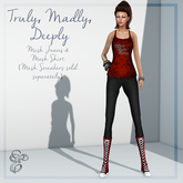 Entice - Truly, Madly, Deeply T-Shirt & Jeans - Red