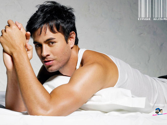 enrique iglesias gesture dance