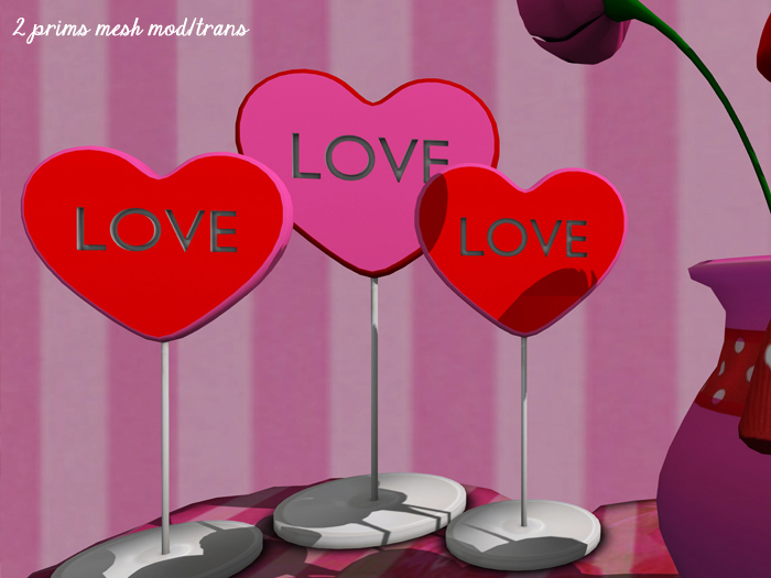 Love Heart Stand Table Decor (mod/trans)
