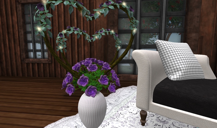 CJ Double Heart Arrangement in Floor Vase 01
