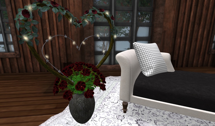 CJ Double Heart Arrangement in Floor Vase 01