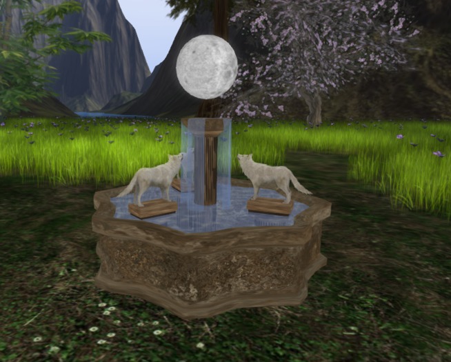 ~HDS~ Wolf Moon Fountain Boxed
