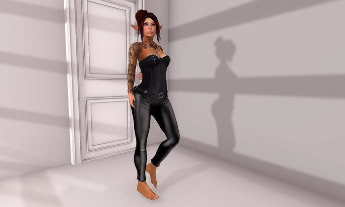 .::LiX::.Rebel Ladies Latex Complete