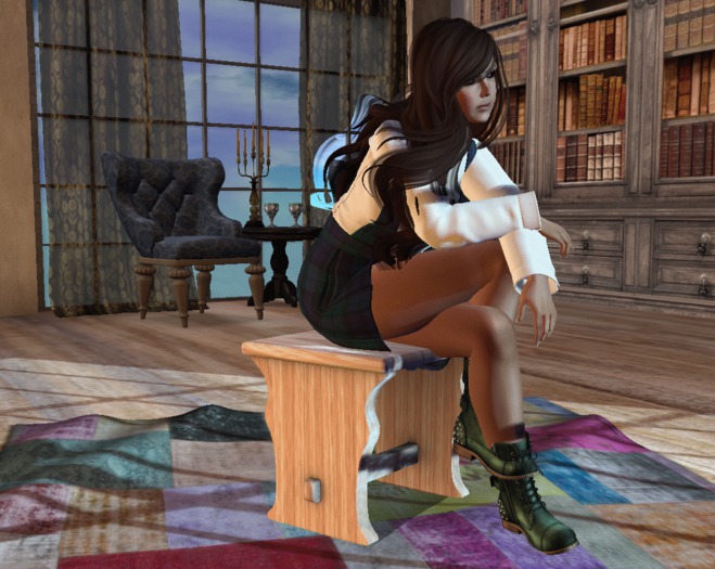 ~Trinkets ~ Simple Stool White Wood