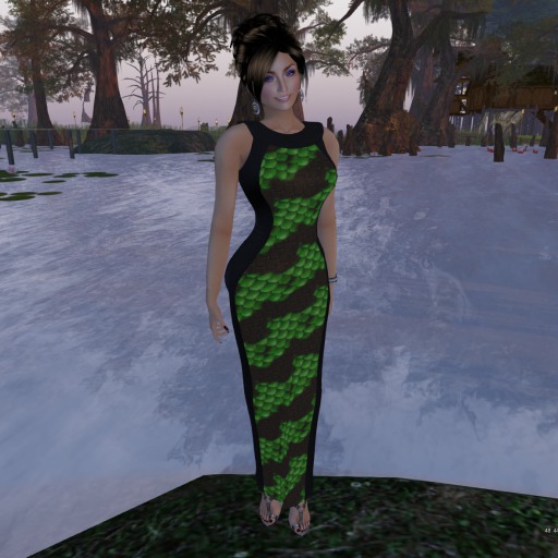 Para's Silhouette MaxiDress - Green Snake