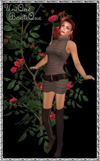 *UniQue*  Kay with Boots in red and green