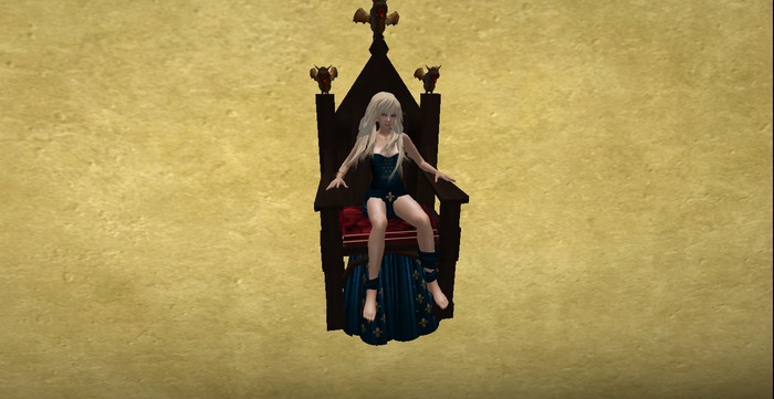 Tiny Bat Hovering Throne to wear