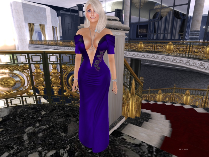 Para's Busty Deep Cleavage Gown - AppliqueDarkViolet