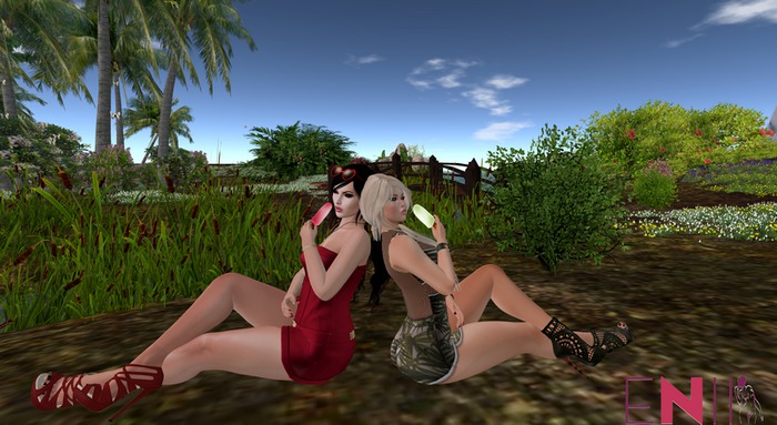 ENIIPose-Sweet Friendship