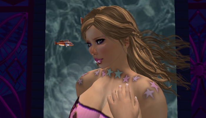 Blonde Wavy Hair With Braid