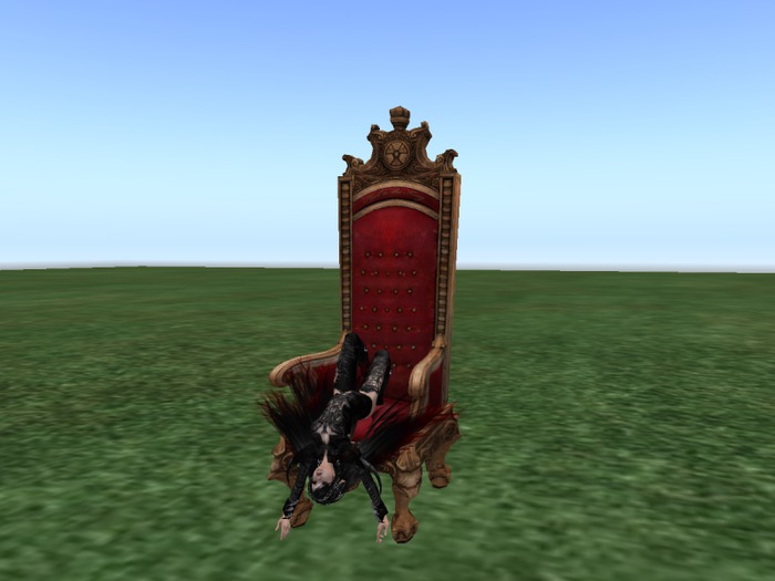 *Xtal* Petite Throne