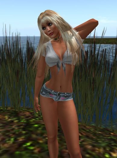 Jayne's White Tied Top & Short Jeans Shorts