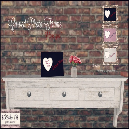 {Studio 15} "I love you" Carved Photo Frame