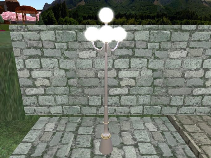 White 4 Globe Street Lamp