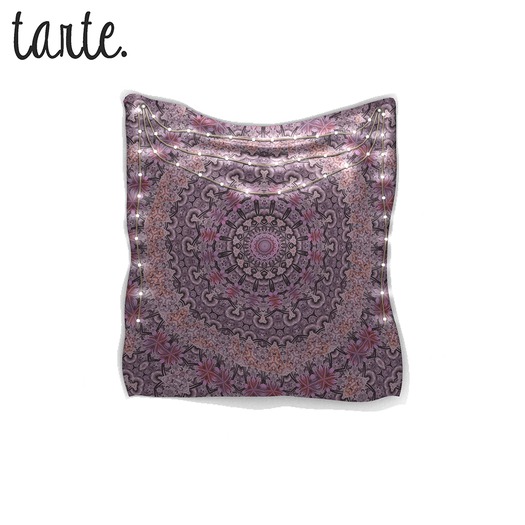 tarte. lighted tapestry (berry)