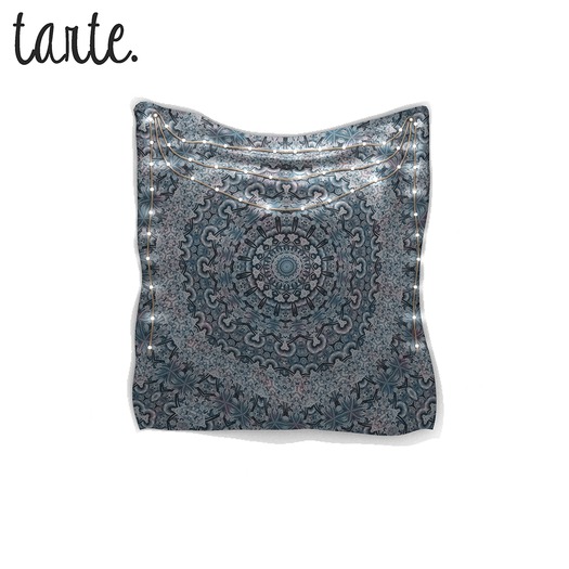 tarte. lighted tapestry (berry)