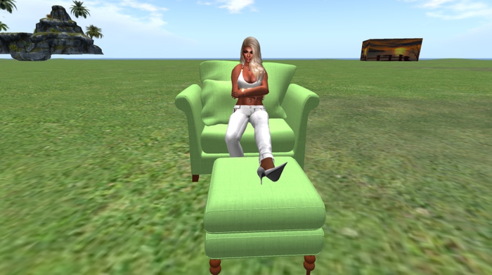 GREEN CHAIR & POUFEE