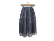 {amiable}Mesh Lace Long Skirt_Navy