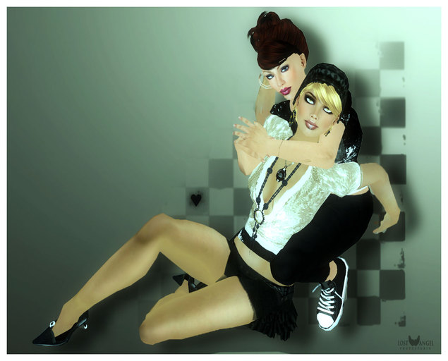 [LA] COUPLE POSE: "Sisters #1"