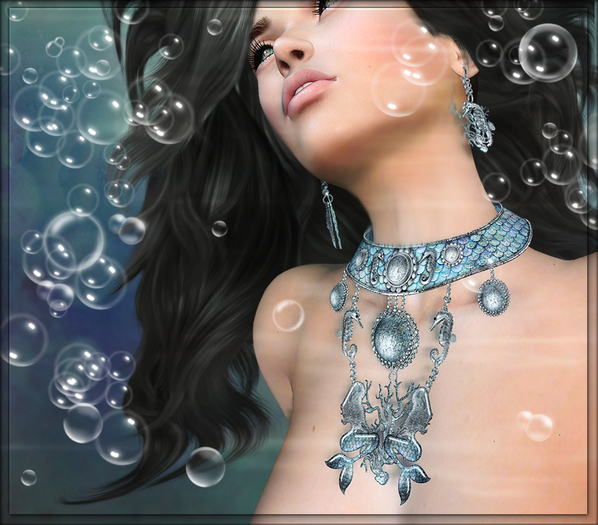 Meva Mermaid Necklace 3 Box