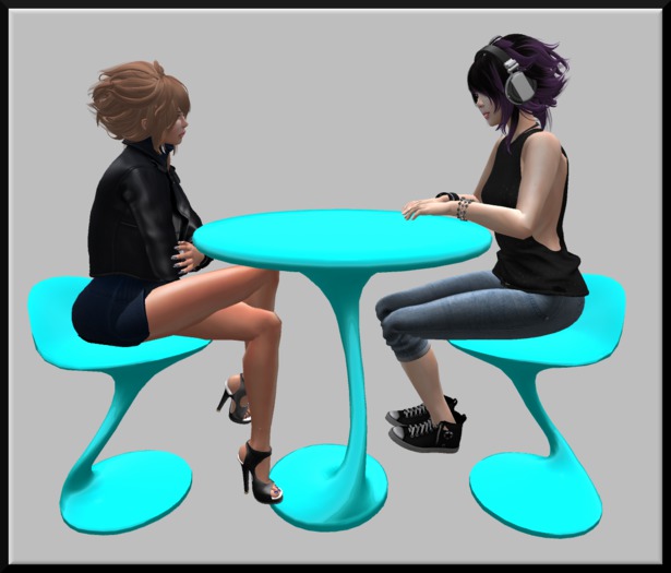 Liquid Table & Chairs [Aqua]