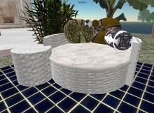 Lounger Poolside White, romantic lovers cuddle, copy&mod