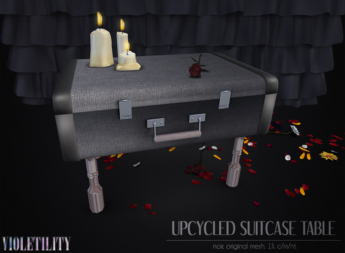 .:V:. Upcycled Suitcase Table - Noir