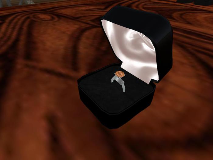 Siver Topaz Ring Box