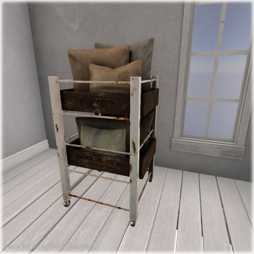 Apt B // Douze Roses - Crate Pillows