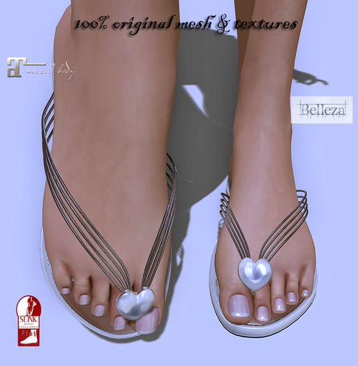 :::ChicChica::: Courtney Snow