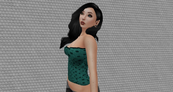 Green Polka Dot Top with Omega Applier