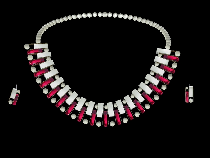 Pearl & ruby necklace (boxed)