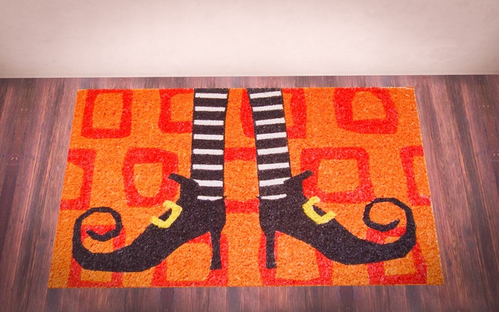 {Q-Essentials} Witch Feet Door Mat