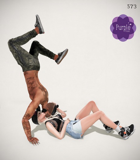PURPLE POSES - Couple 573