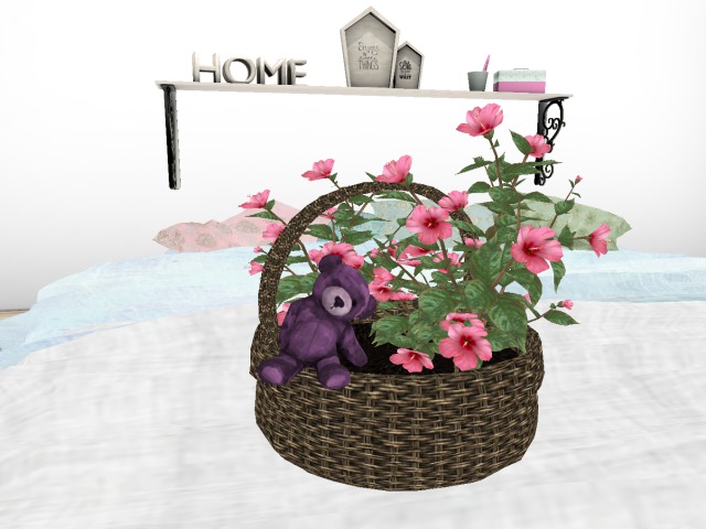 Basket with bear pink
