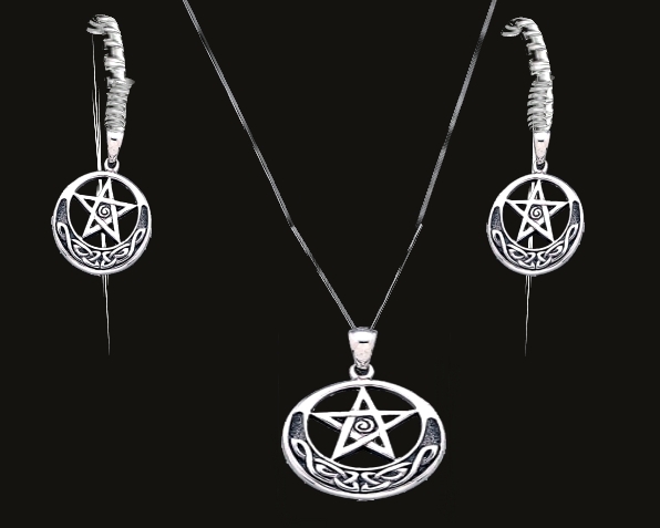 Pent Over Moon Jewelry Set