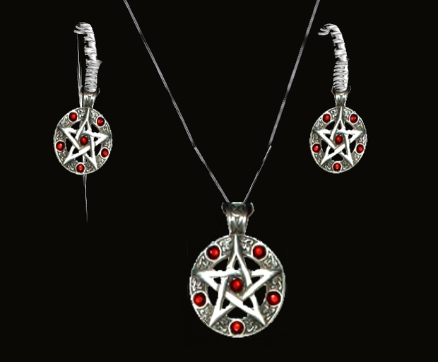 Garnet Pent Jewelry Set