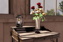 Aphrodite two color mesh roses vase- Elegant white and red roses vase decorative for your house- Ideal Valentinnes day!
