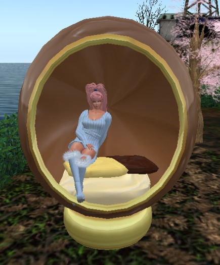 Pied Piper Easter Cuddle Egg