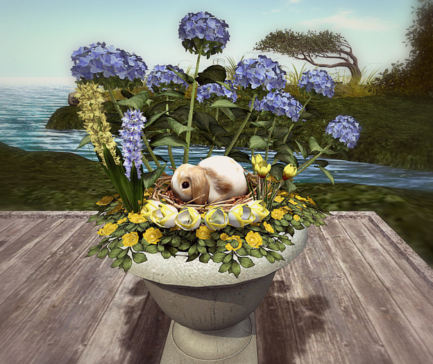 CJ Easter Planter Bunny + Hydrangea 