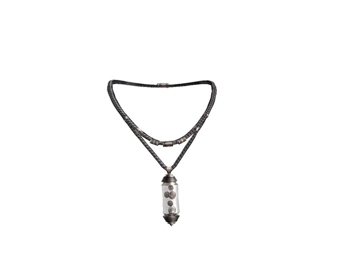 Necklace bottle with diamonds