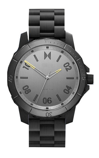 {Q-Essentials} Men's Yellow Abyss Watch