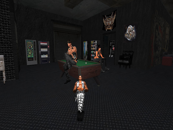 pooltable with 4 seats boxed